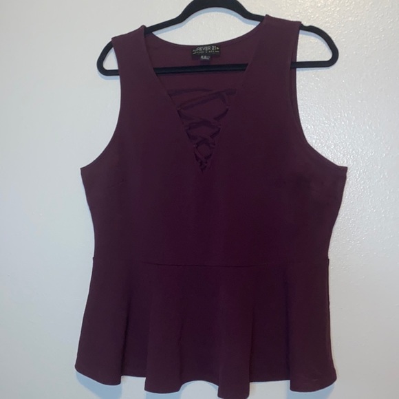 Forever 21 Tops - Forever 21 Women’s Lace-up Front Fir and Flare Sleeveless Top Size 2X